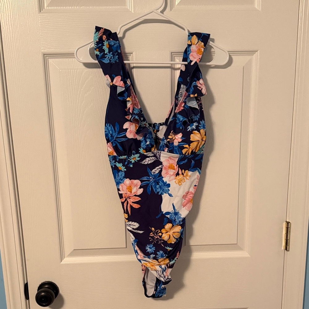 276 Cupshe NWT Floral Ruffle One Piece Swimsuit Deep V Tropical Blue Pink XL